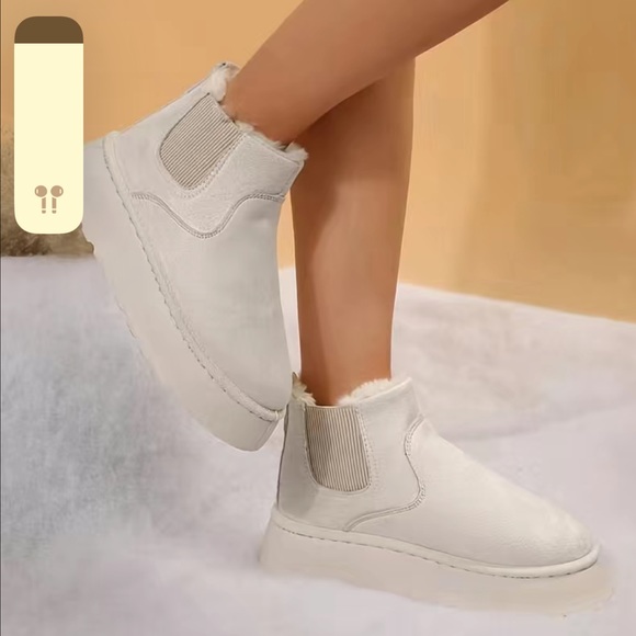 White / Cream Winter Boots - Brand New! - Picture 2 of 4